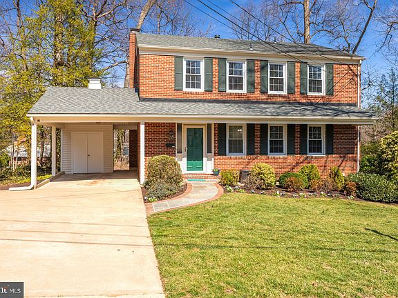 2nd image of 8912 Moreland Ln