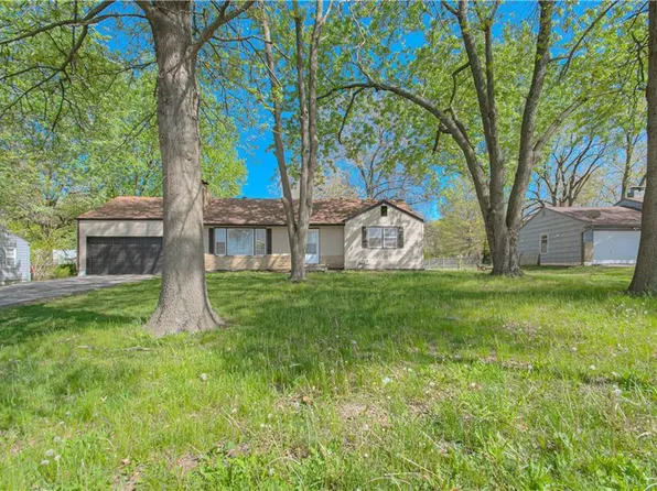 8517 Blue Ridge Blvd, Kansas City, MO 64138