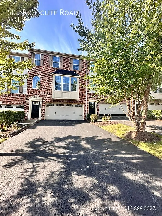 3 bedroom Townhome in Village of Pine — Photo 1