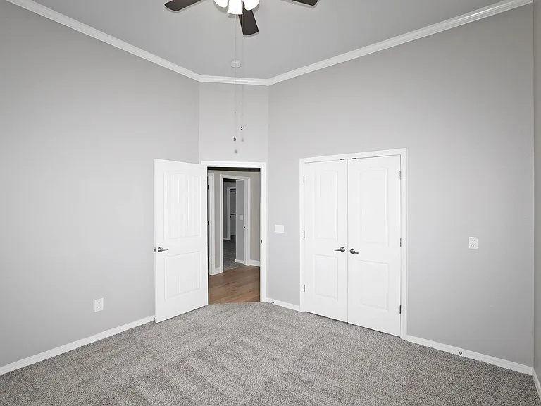 7501 Continental Pkwy — Photo 42