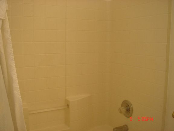 4th image of 8510 W Meadowbrook Ave