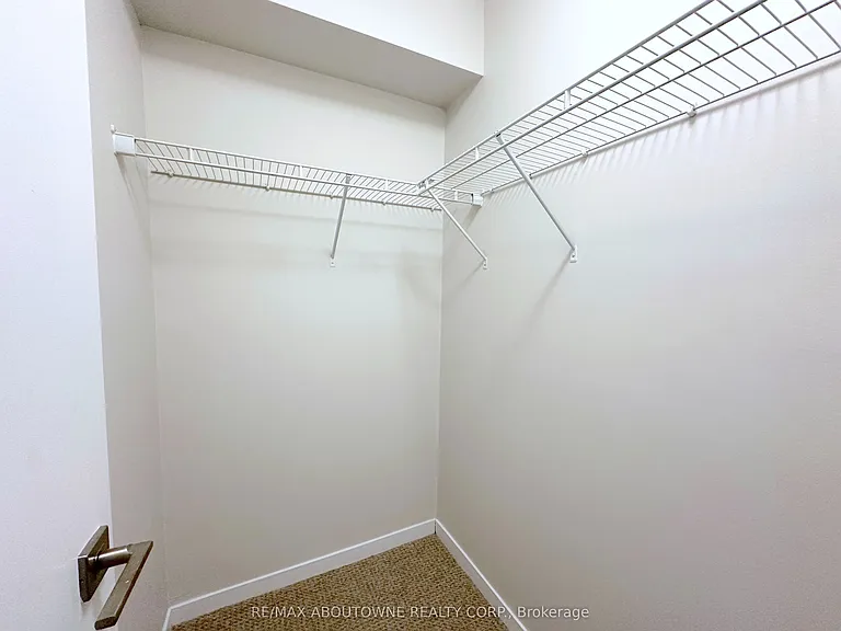 35 Valley Woods Rd #513 — Photo 9