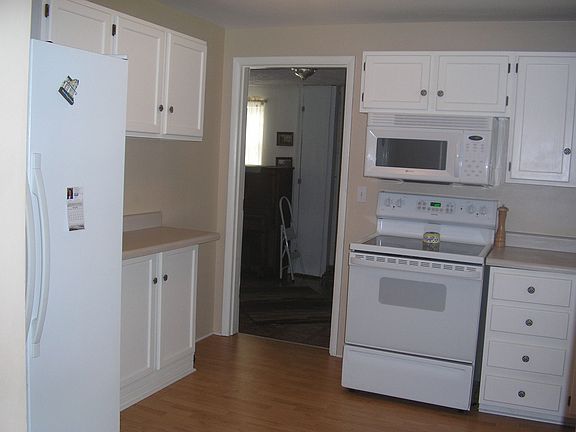 Bright, updated kitchen