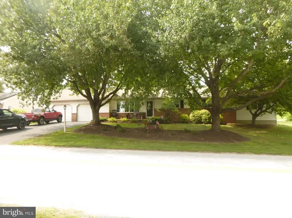 1731 Windy Hill Rd, Lancaster, PA 17602