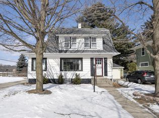 304 7th Pl, Kenosha, WI 53140