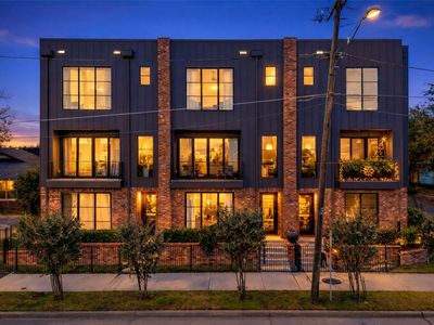 737 N Zang Blvd #102, Dallas, TX, 75208