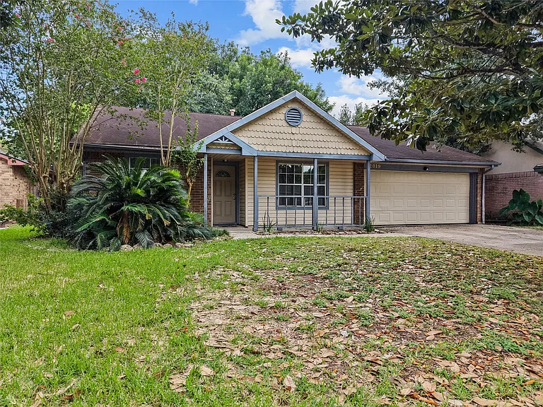 2819 Sugar Wood Dr — Photo 1