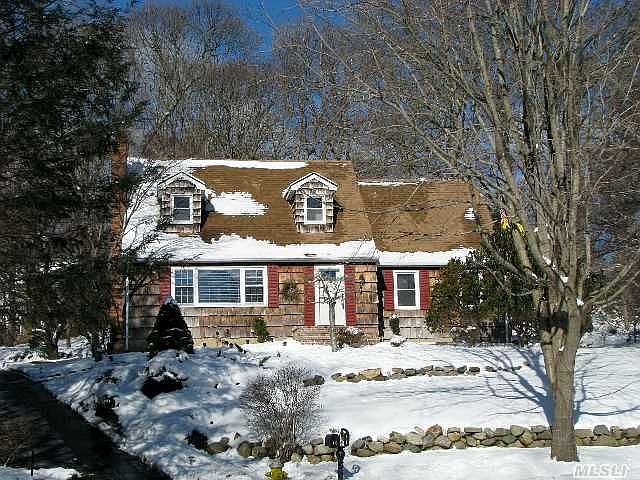 1st image of 10 Glen Hill Ct