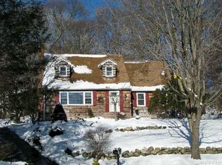 10 Glen Hill Ct, Shoreham, NY
