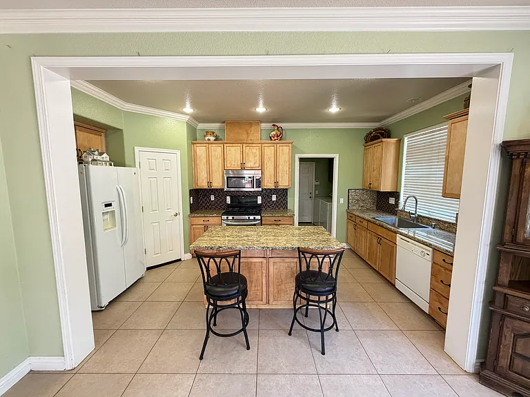 40 Curtis Ct — Photo 5