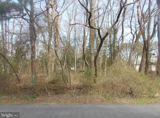 17 N Horseshoe Dr, Ocean View, DE 19970