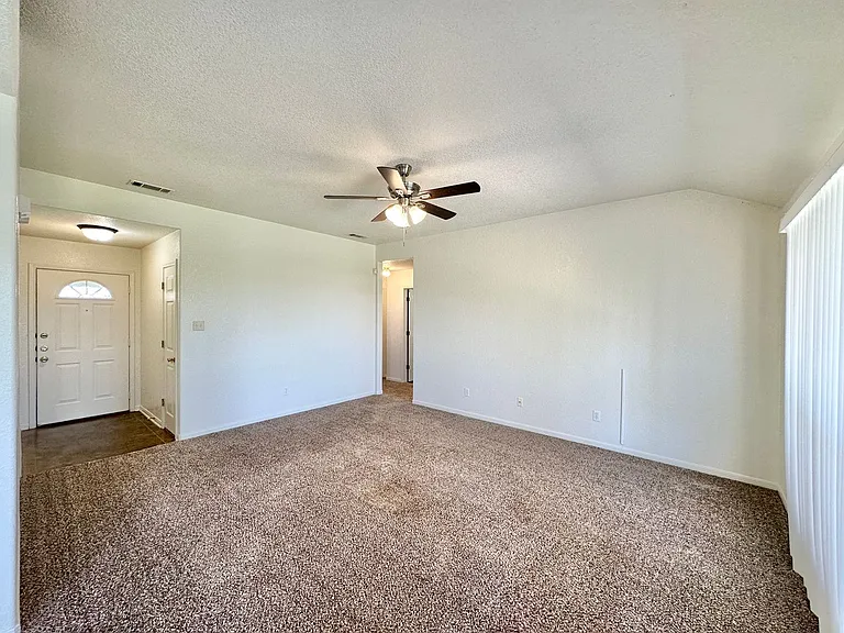 2508 Edgefield St — Photo 4
