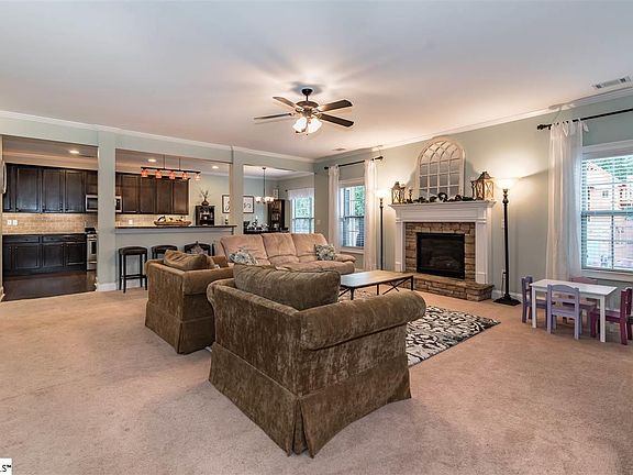 4th image of 31 Copperdale Dr