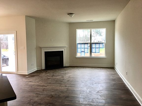 4th image of 312 Lionel St