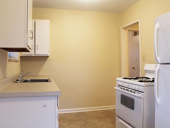 4th image of 2201 Coburn Blvd