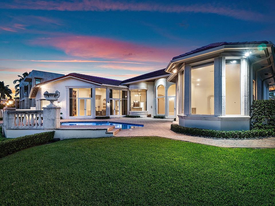1st image of 159 W Coconut Palm Road