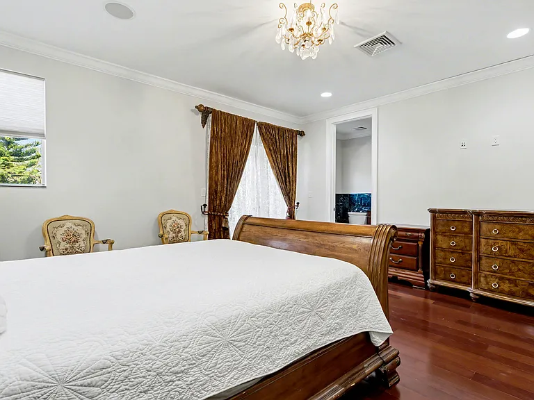 860 E Park Dr — Photo 41