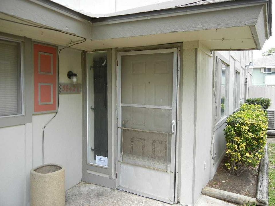 1st image of 5642 Birchmont Dr APT C