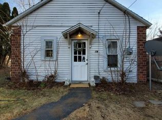 79 Covington St, Springfield, MA 01119