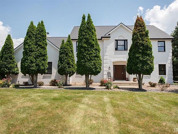2nd image of 3827 Sunnycroft Pl