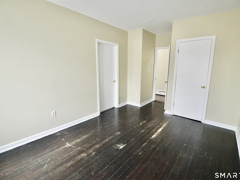 2343 Barnum Ave #B — Photo 9