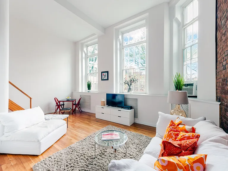 29 King St #3C — Photo 1