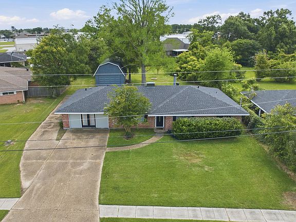 2nd image of 563 Jefferson Dr