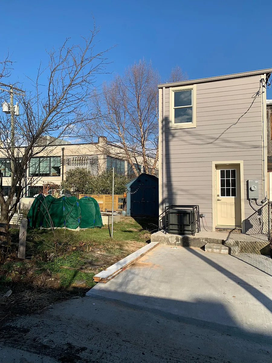 View of back from alley - 2810 Fox St #2810