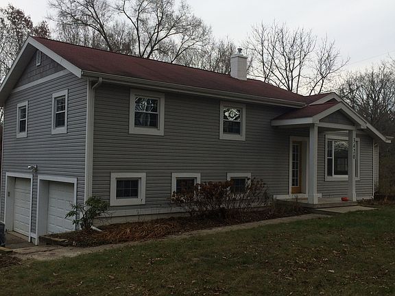 2nd image of 3420 Jasper Woods Trl NE