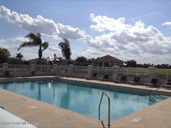 4th image of 190 Wickham Lakes Dr