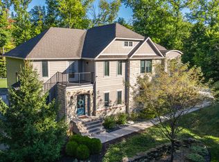 9358 Sullivan Pl, Zionsville, IN 46077