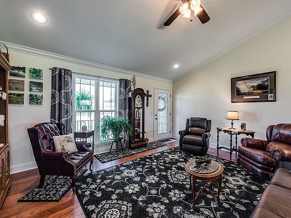 3rd image of 580 Wyndwalker Ln
