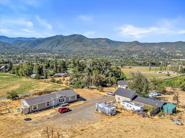 1330 N Mountain Ave, Ashland, OR 97520