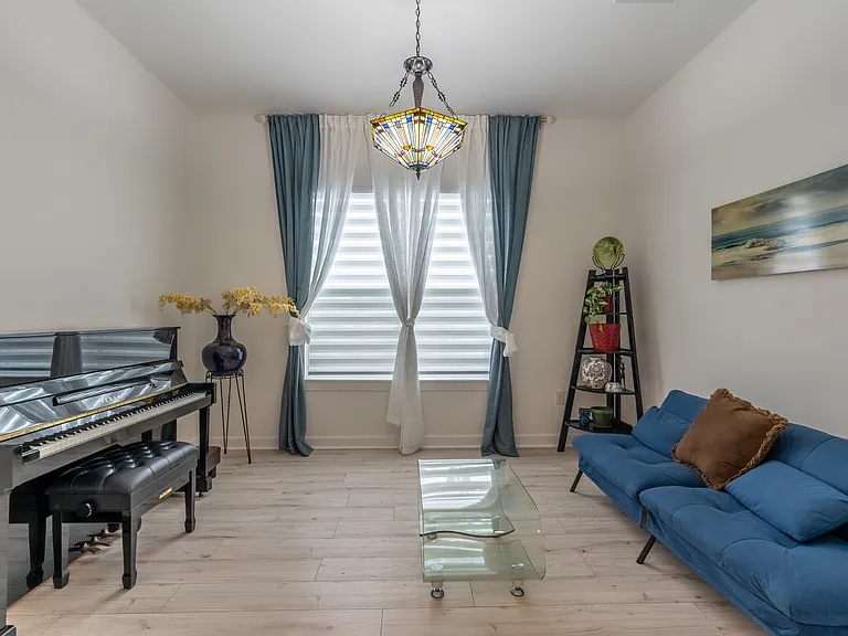 15347 Turin Dr — Photo 18