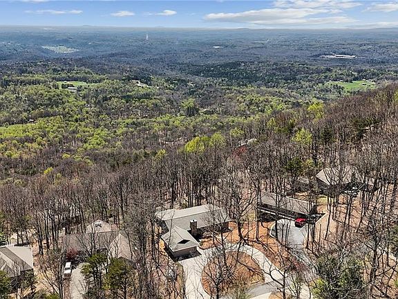 2nd image of 295 Starcross Ln