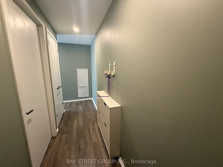197 Yonge St #1709 — Photo 18