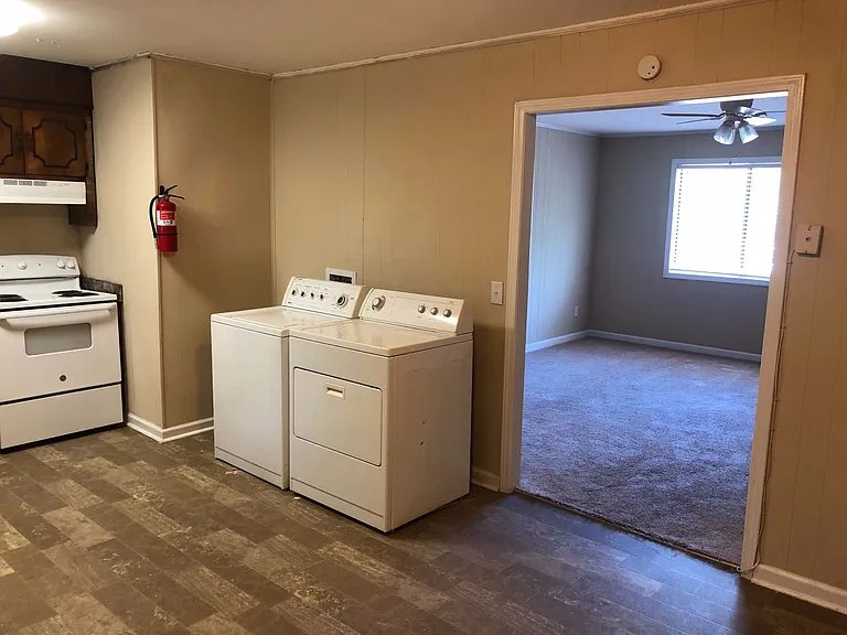 812 Creekside Dr — Photo 10
