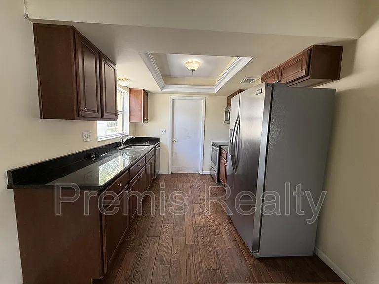 2238 Colonial Dr — Photo 11