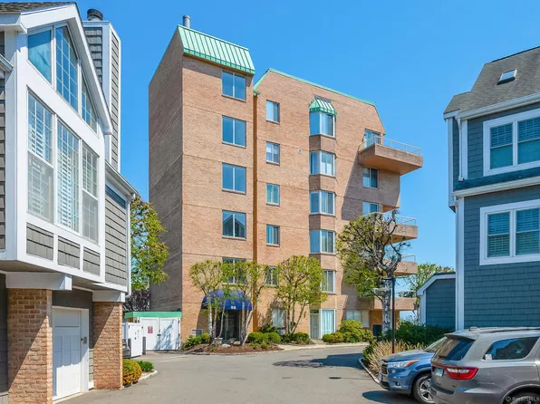 88 Southfield Avenue #302, Stamford, CT 06902