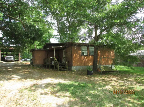 17140 Lakeview Dr, Flint, TX 75762