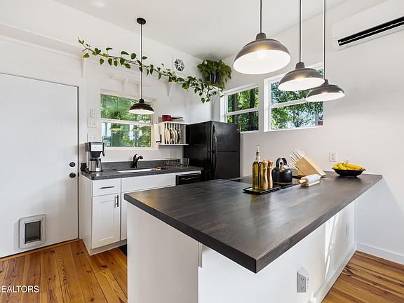 5th image of 2519 Orchard House Way