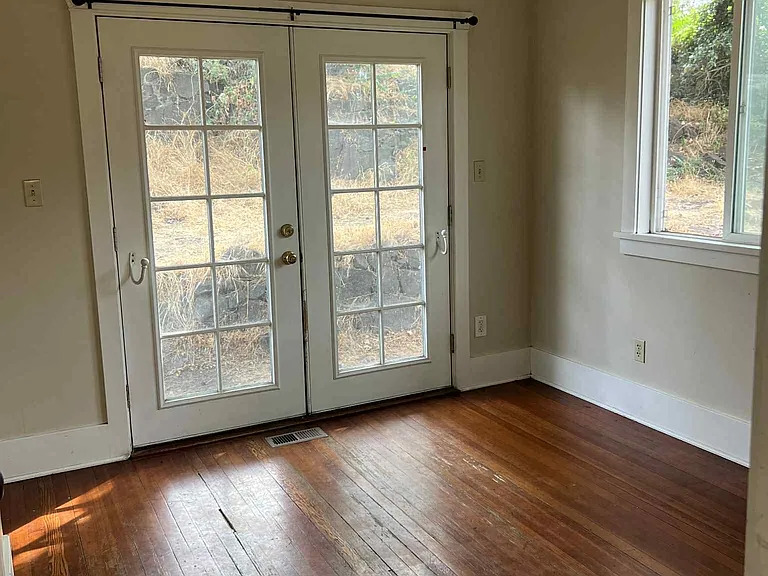 1412 1/2 E 10th Pl — Photo 12
