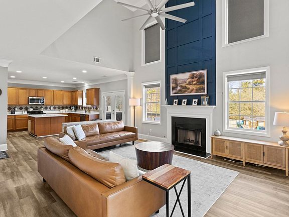 5th image of 401 Plum Hill Way