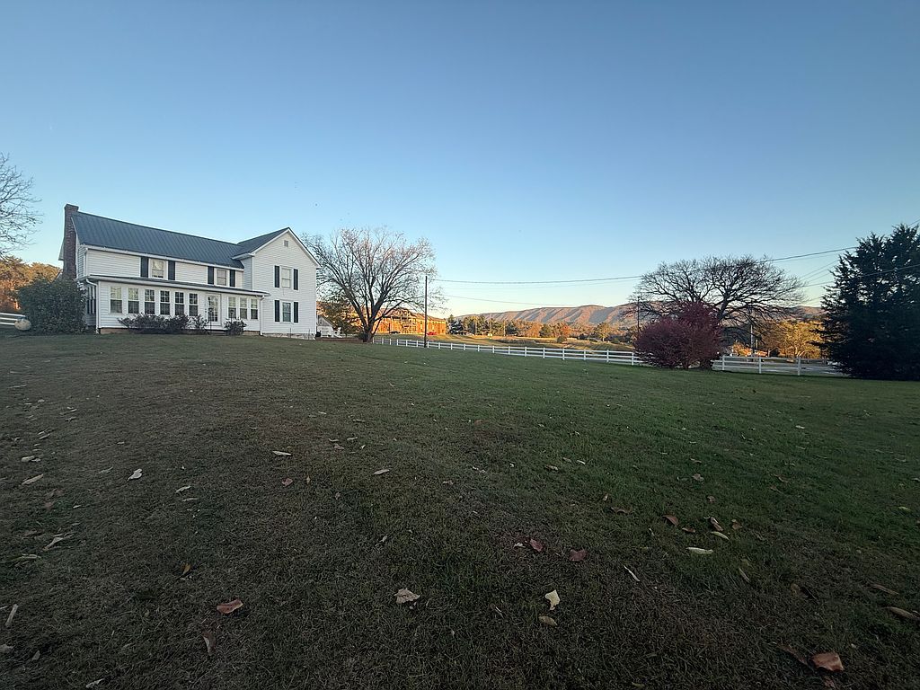 4463 Weaver Pike - Property Image