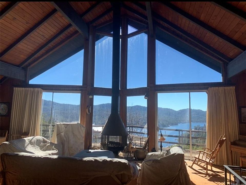 2nd image of 1349 Yellowstone Dr