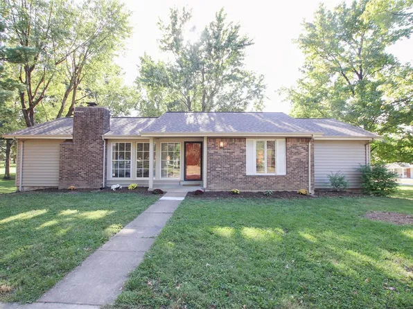 1772 Meadowdale Dr, Saint Louis, MO 63138