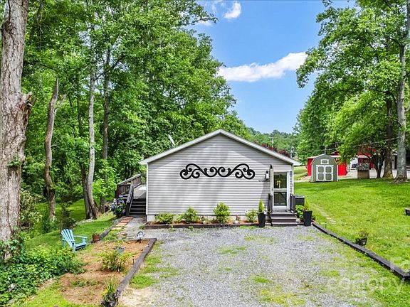 2nd image of 57 Fair Hollow Ln
