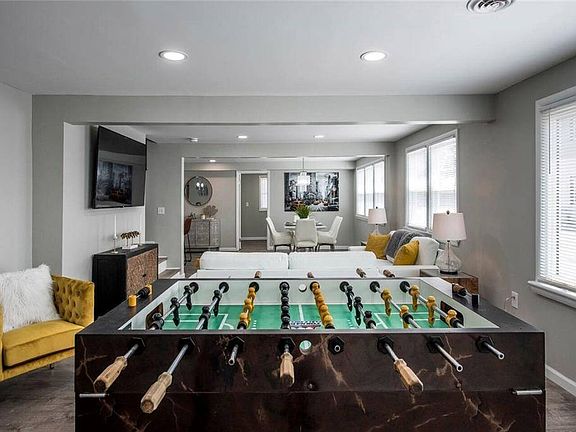 2nd image of 1004 Main St #3
