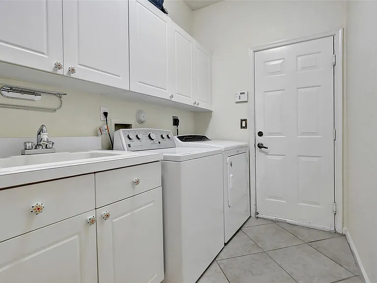 4070 Sanderling Ln — Photo 27
