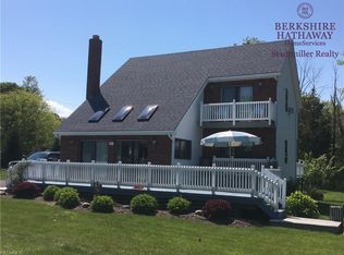 117 Johanna Ln, Kelleys Island, OH 43438